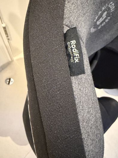 2 x Maxi Cosi Car Seats