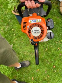 hedge trim