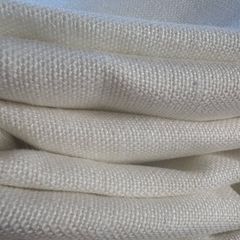 2.9 metres of heavy weight 58 inch 100% linen in white