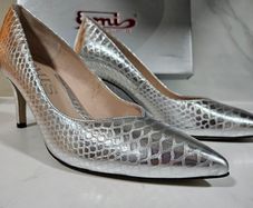 Emis new collection court silver snake skin medium heel leather shoes UK4.5 EU 37.5 new & boxed