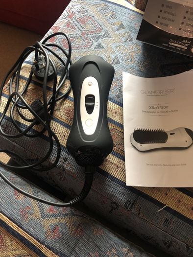 Glamoriser detangle and dry brush