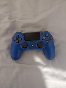 PS4 controller