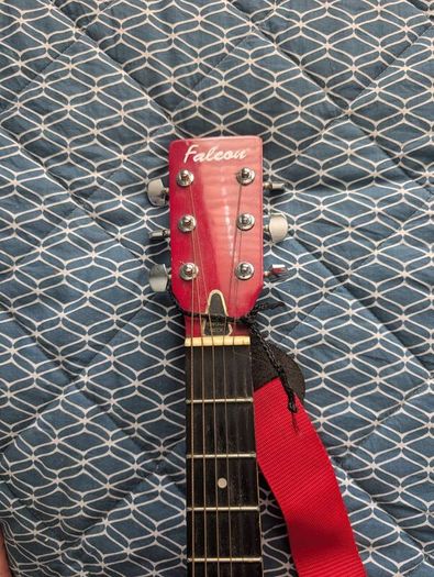 Falcon FG100R acoustic guitar