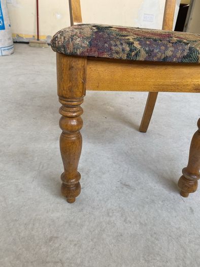 Dining table and chair set