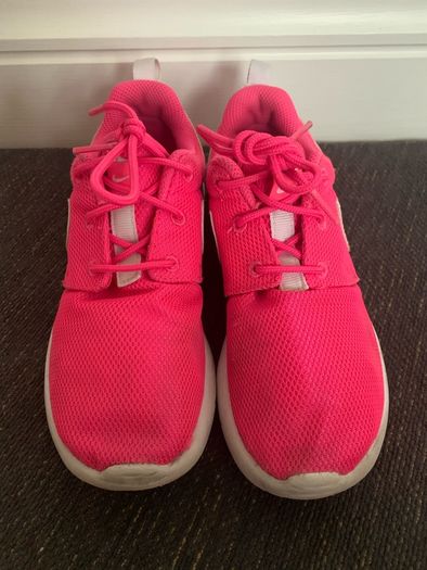 Pink Nike Runners