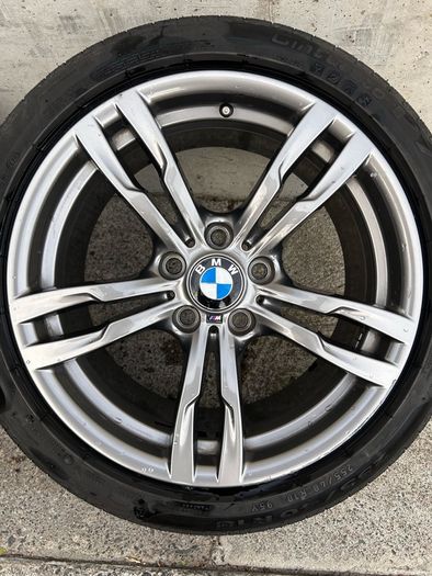 Genuine BMW 441M 18" Alloy Wheels - Pirelli Tyres