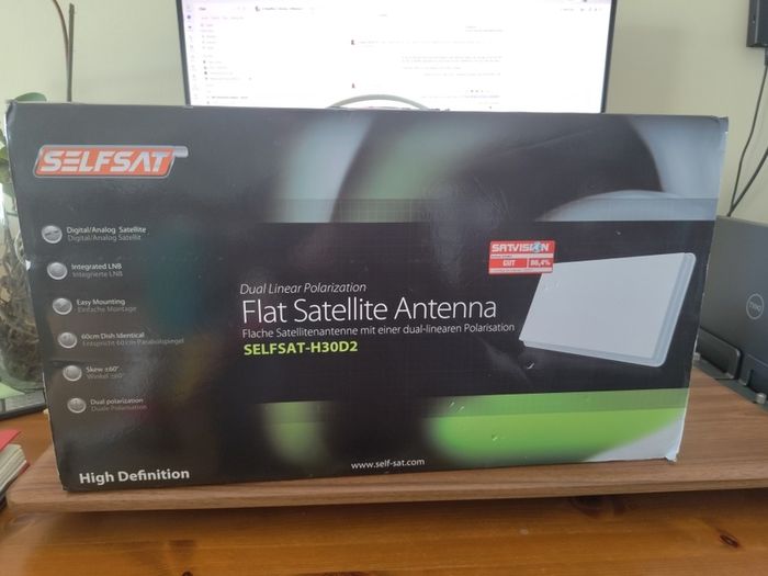 Flat Satellite Antenna - SELFSAT H30D2