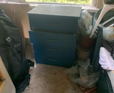 chest of drawers