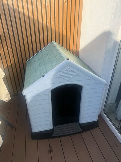 Dog kennel