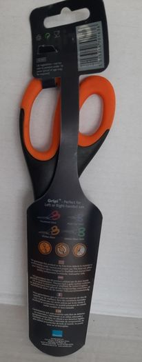 New scissors in wrapping
