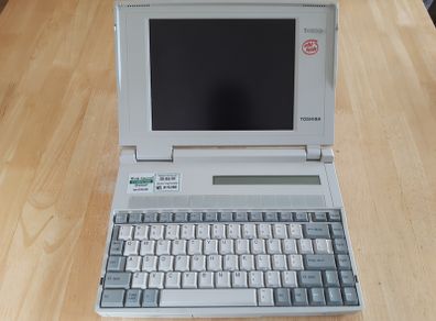 Toshiba T4500 Vintage 486 Laptop with DRAM Card and Power Supply