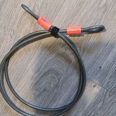 Flexible KRYPTONITE Bike lock 2 m long like new