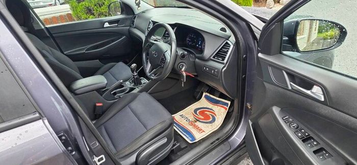 Hyundai Tucson with warranty