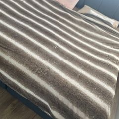 Luxury Faux Fur Throw/Blanket XXL  Very Soft & Elegant (225 x 245 cm)
