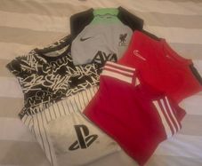 Selection of boys tops 8-10yrs
