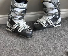 ladies ski boots