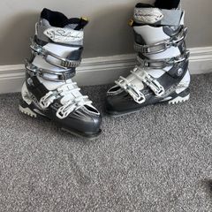 ladies ski boots