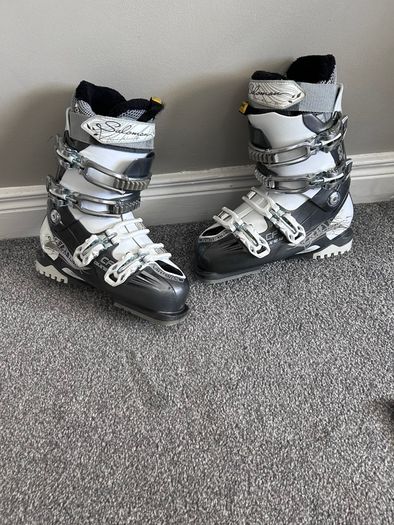 ladies ski boots
