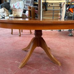 Vintage Inlaid Oval Coffee Table / Pedestal Occasional Table