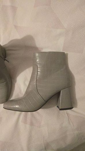 Womens leather boots