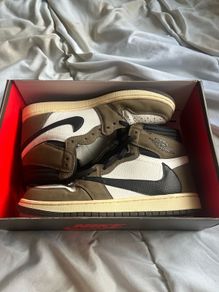 Travis Scott Jordan's size uk 8.5