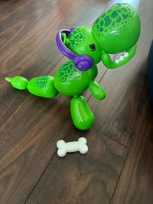 Squeakee the interactive balloon Dino