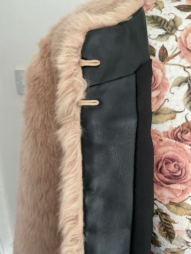 jacket Zara fur jacket size large edge to edge style