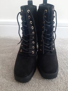 Ladies Black boots