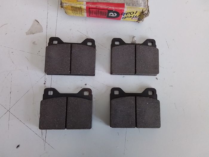 Volvo 145 / 164 /240 / 242 Brake Pads