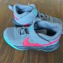 Nike Hustle trainers Image 4