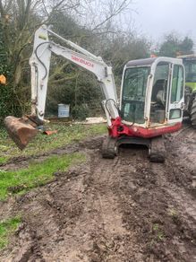 3tonne mini Digger with driver for hire