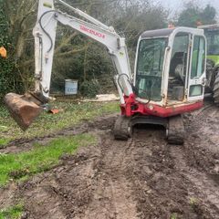 3tonne mini Digger with driver for hire