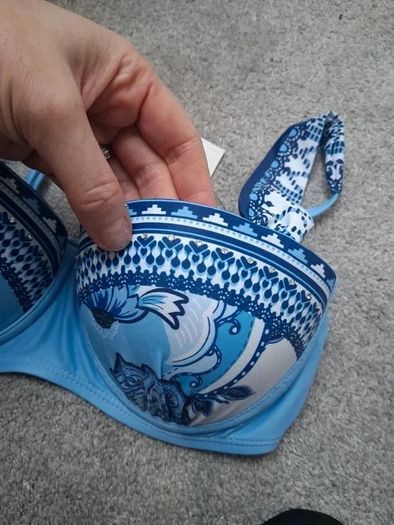 Brand New Lipsy UK6 Underwired Bikini top