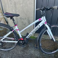 ladies hybrid bicycle