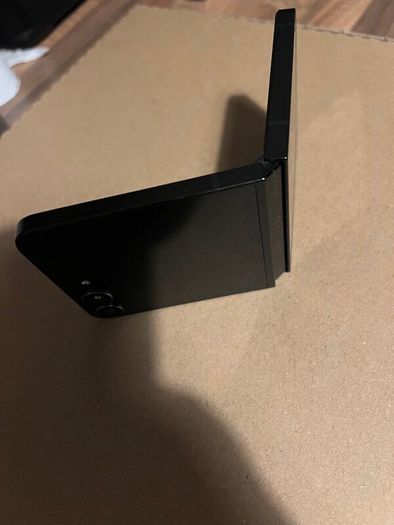 Samsung Galaxy Flip 7FE