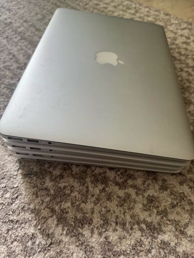 Apple MacBook Air (13-inch) A1466