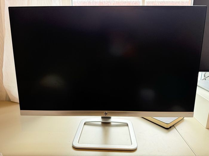 Hp 24 inch monitor