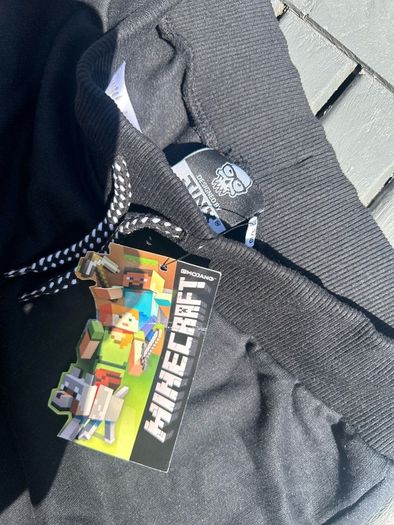 New Black Minecraft Shorts - Size Age 9/10yrs