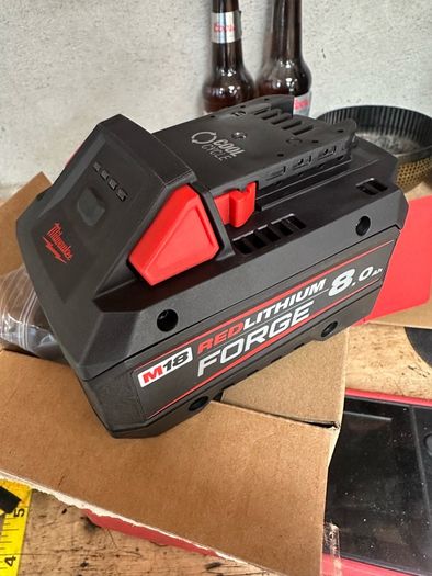 Milwaukee 8ah forge
