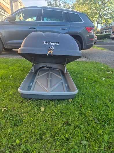 Halfords roof box