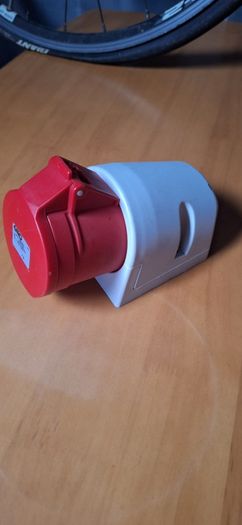 Garo Wall Socket 5P 32A 6h