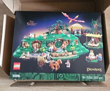Lego LOTR 10354 The Shire and 40761 Smeagol & Deagol
