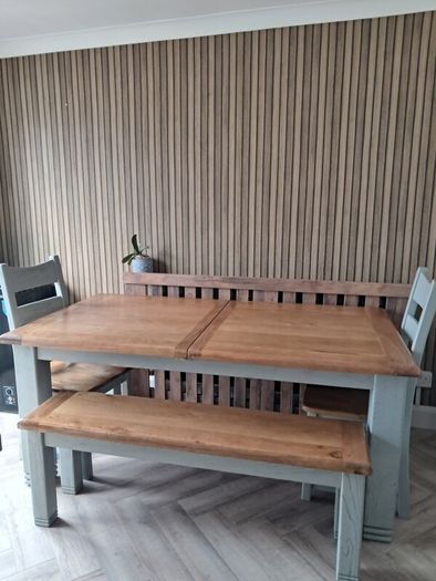 kitchen table and chairs