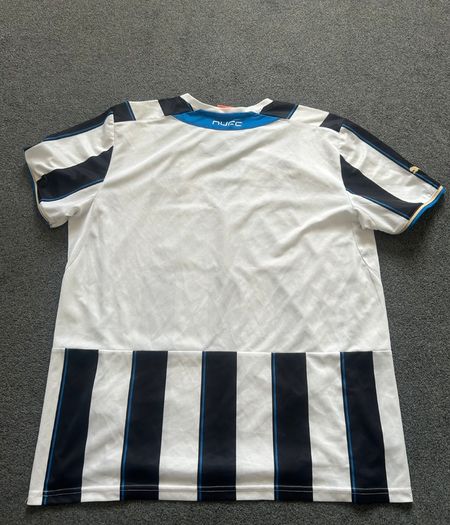 Newcastle United 2013/14 home jersey