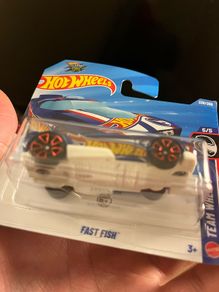 hotwheels silver chase "Fast fish"