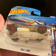 hotwheels silver chase "Fast fish"