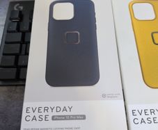 Peak design iPhone 15 pro max case