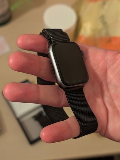 Apple Watch Series 4, 44mm, black