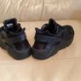 Nike black Huarache size uk 4 Image 2