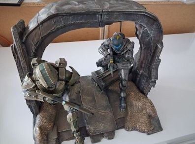 Action Figures from halo 5 special edition (figures only)